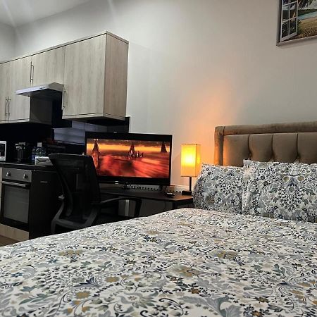 Mia Residence - Entire Studio Apartment - City View - London - Next To Ealing Broadway Station Extérieur photo